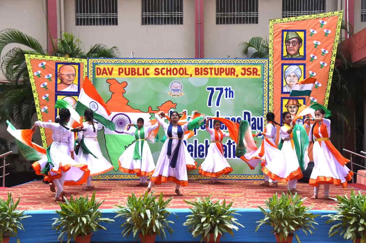 DAV Public School Bistupur Jamshedpur celebrates 77th Independence Day with vibrant cultural programmes, patriotic speeches, and affirmations of unity and progress.