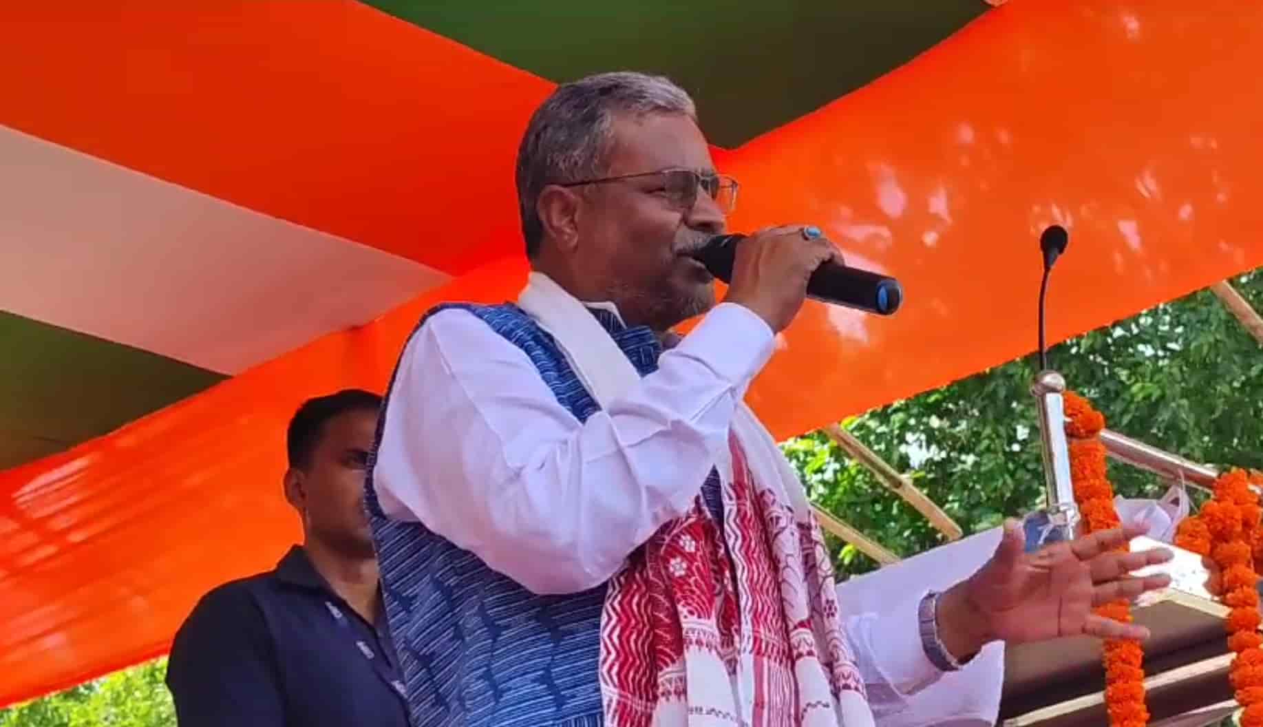 On the second day of Sankalp Yatra, BJP State President Babulal Marandi accuses Jharkhand Chief Minister Hemant Soren of corruption and misappropriation, calling for the ousting of his government for state development.
